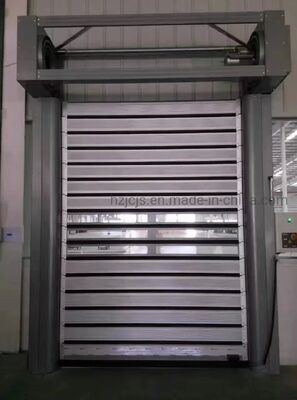 Porta Rápida de Enrolar com Proteção IP55 e Resistência ao Fogo e Velocidade Ajustável para Uso Industrial